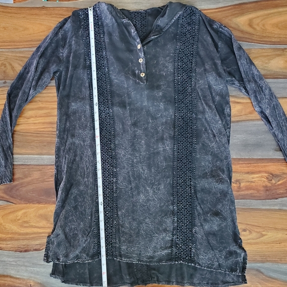 Basil Lola Hooded Dress, Distressed Fabric with Black Lace, Medium - Picture 4 of 6